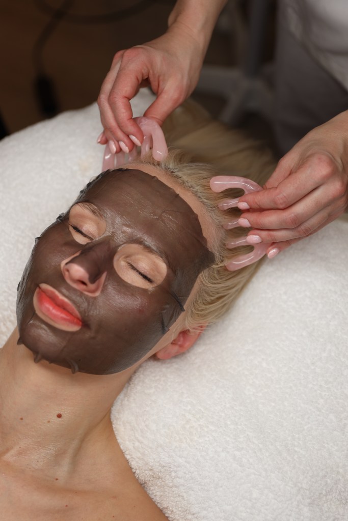 personable näohooldus Ilupai Skincare salongis